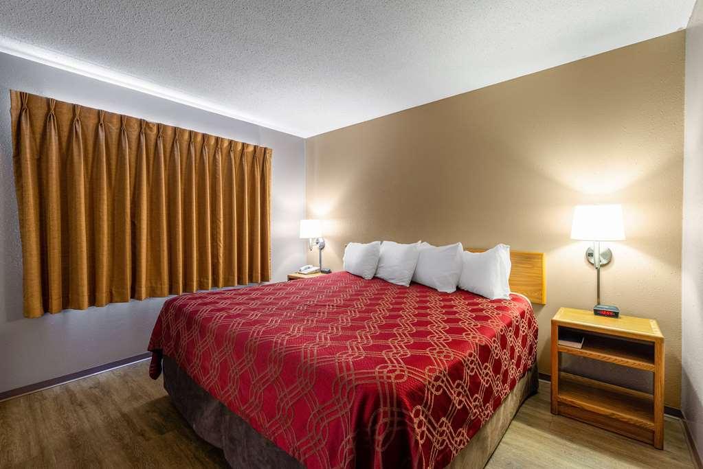 Econo Lodge Ortonville Room photo