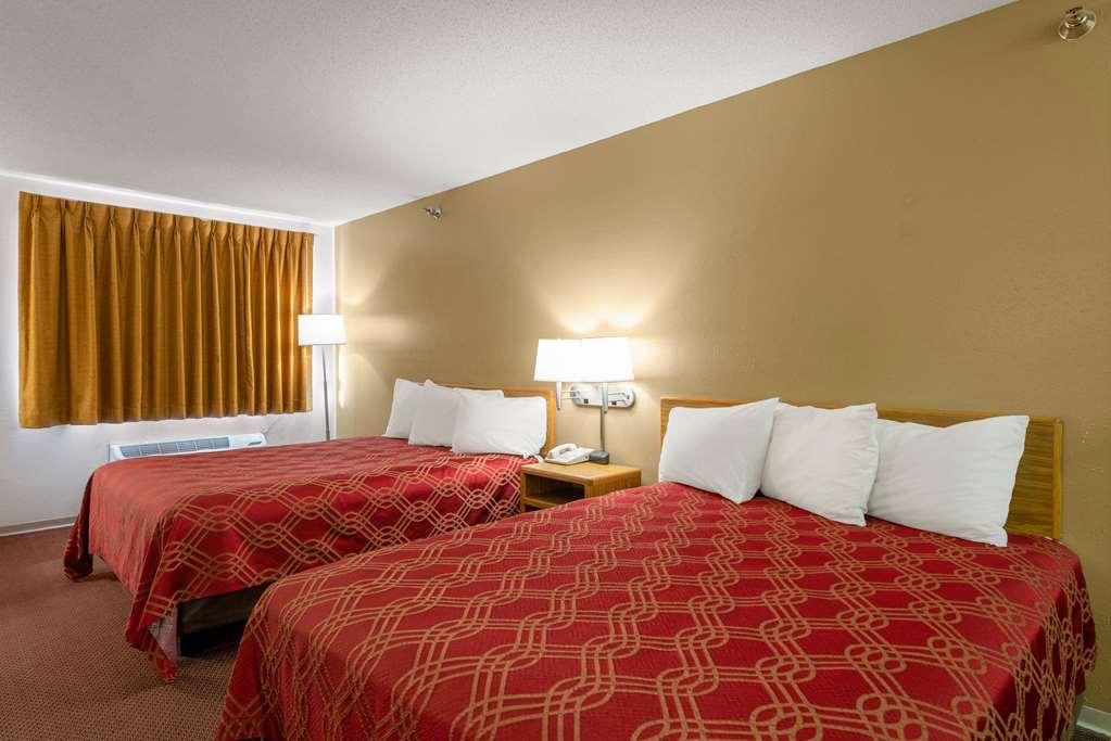 Econo Lodge Ortonville Room photo