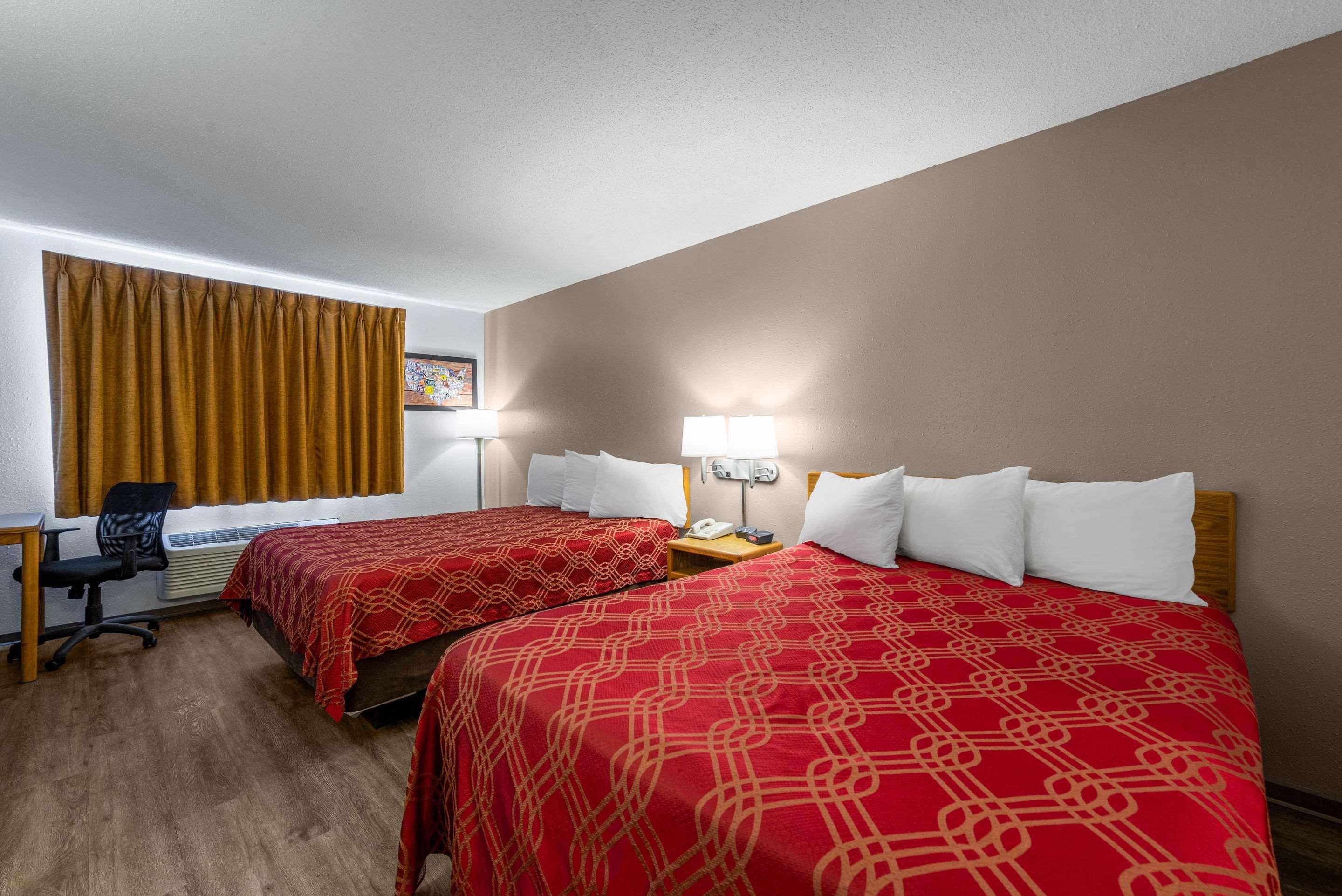 Econo Lodge Ortonville Exterior photo