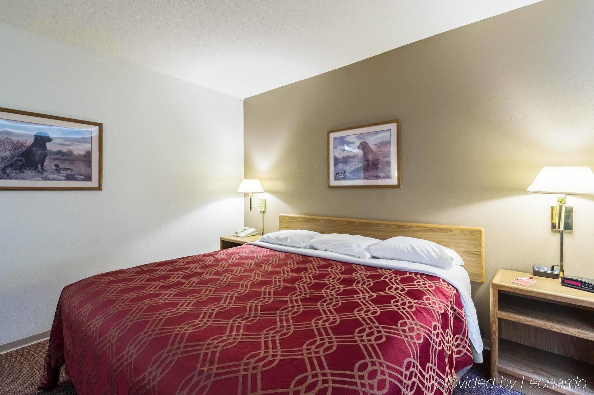 Econo Lodge Ortonville Exterior photo