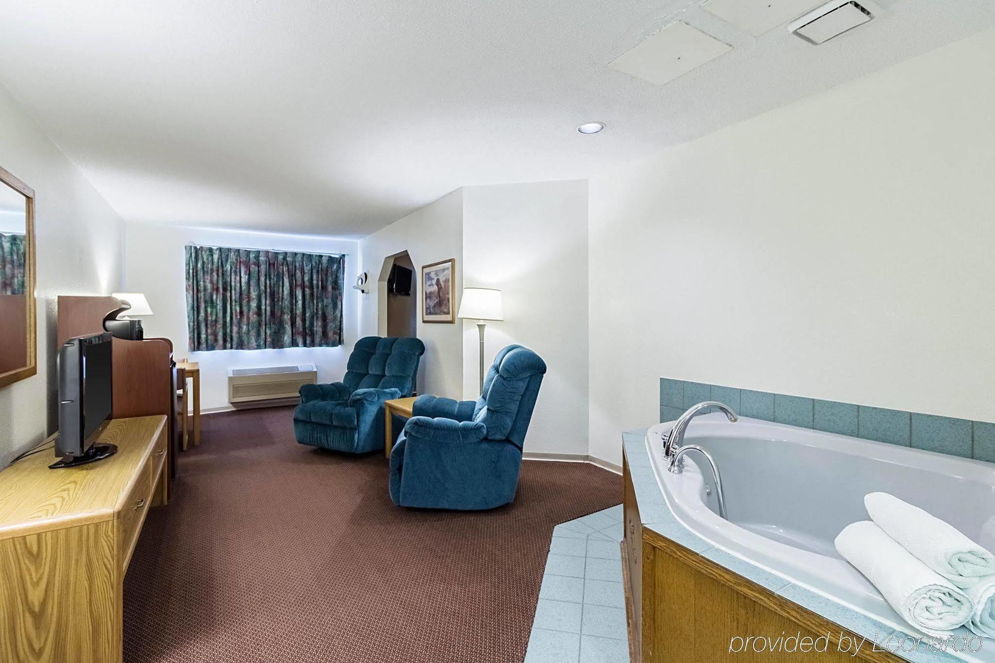 Econo Lodge Ortonville Exterior photo