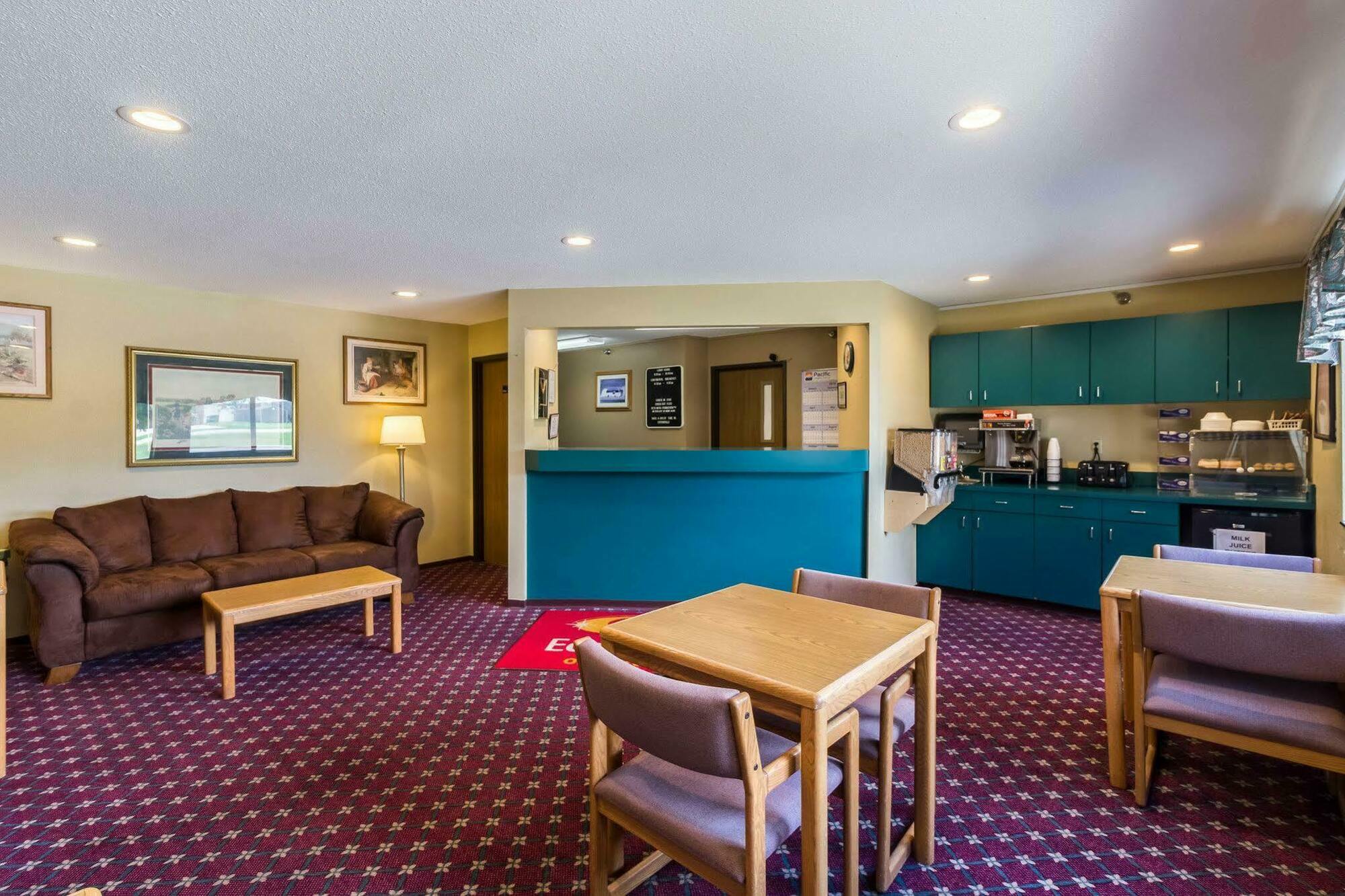 Econo Lodge Ortonville Exterior photo